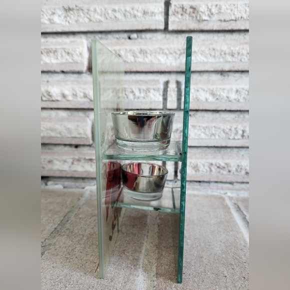 Amaryllis Tealight Glass Mirror Ornament - Picture 8 of 13